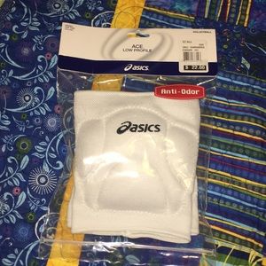 NEVER WORN Volleyball Knee Pads